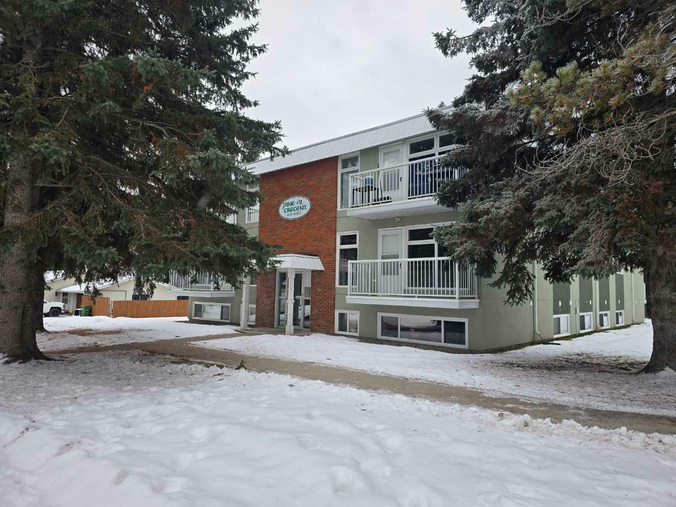 Property Photo:  414 41 Street 1  AB T7E 1A2 