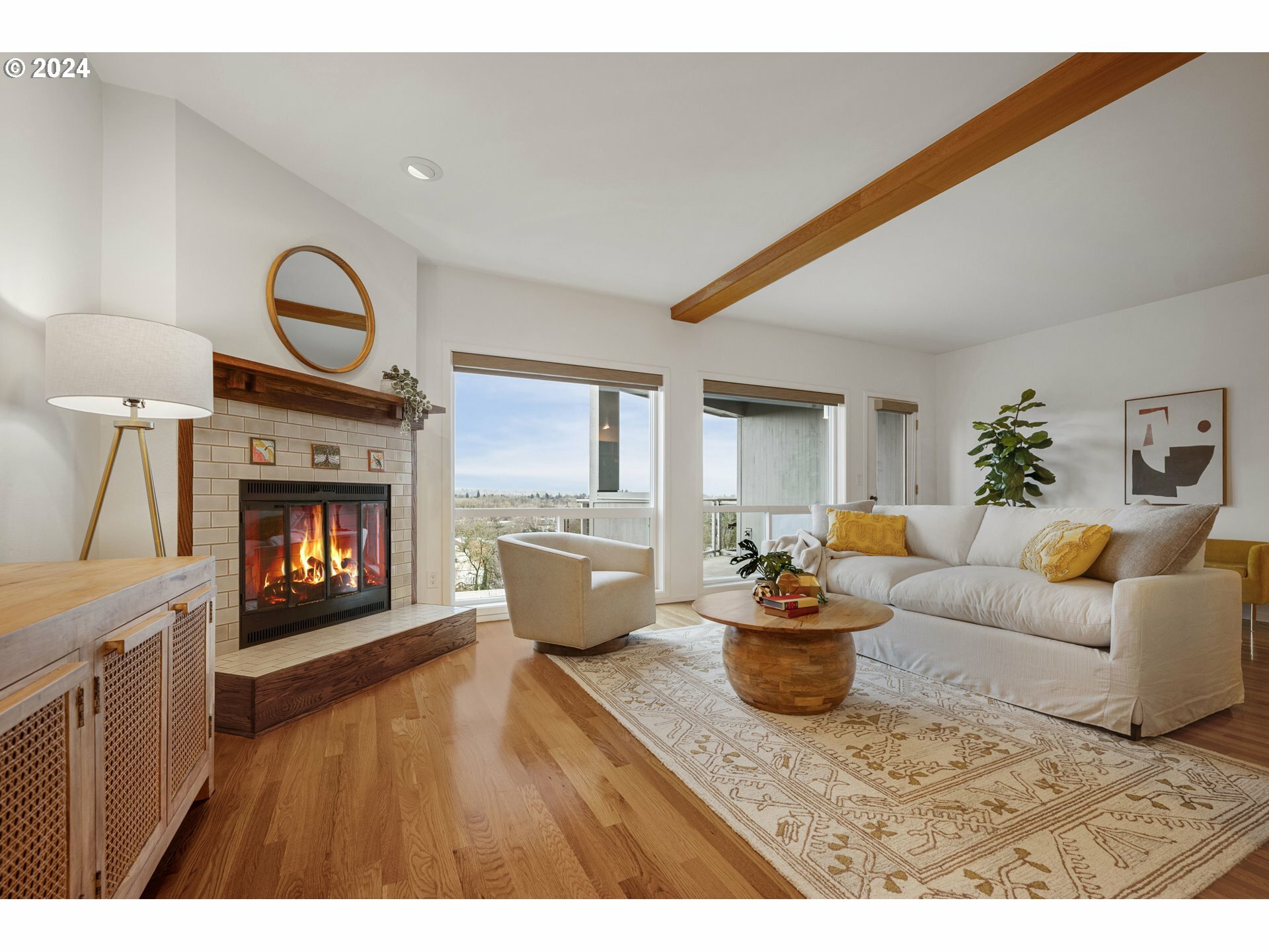 Property Photo: 5409 S View Point Ter OR 97239