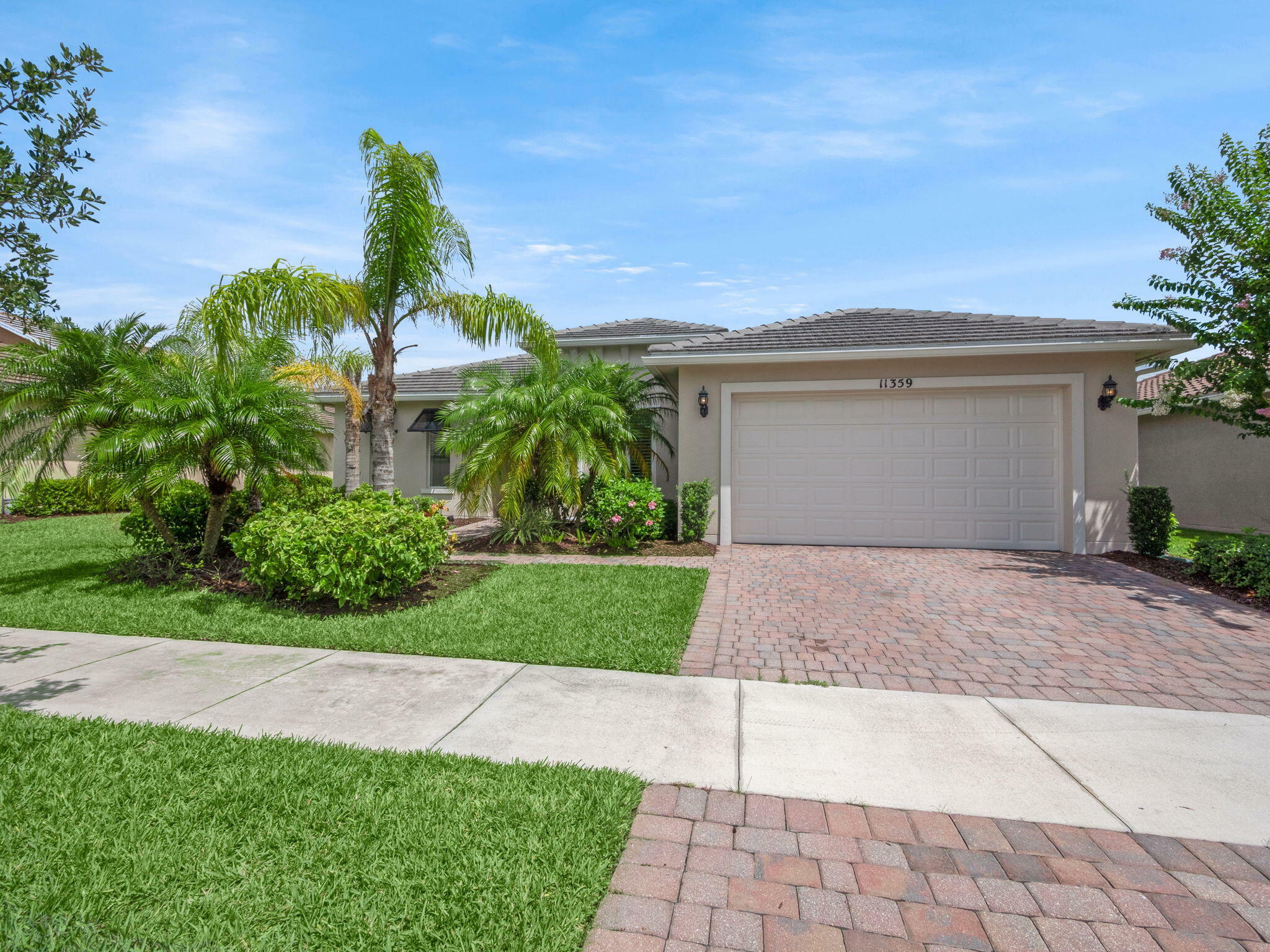 Property Photo:  11359 SW Apple Blossom Trail SW  FL 34987 