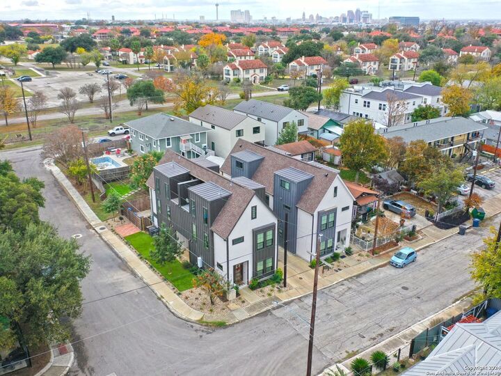 Property Photo:  230 Lucas St 102  TX 78209 