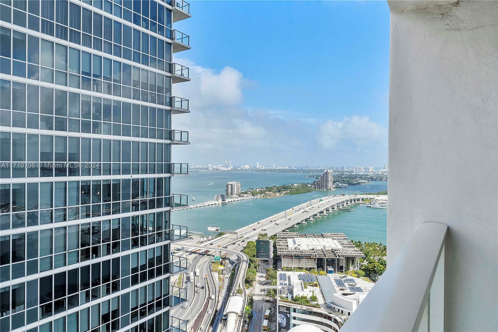 Property Photo:  1040 Biscayne Blvd 3005  FL 33132 