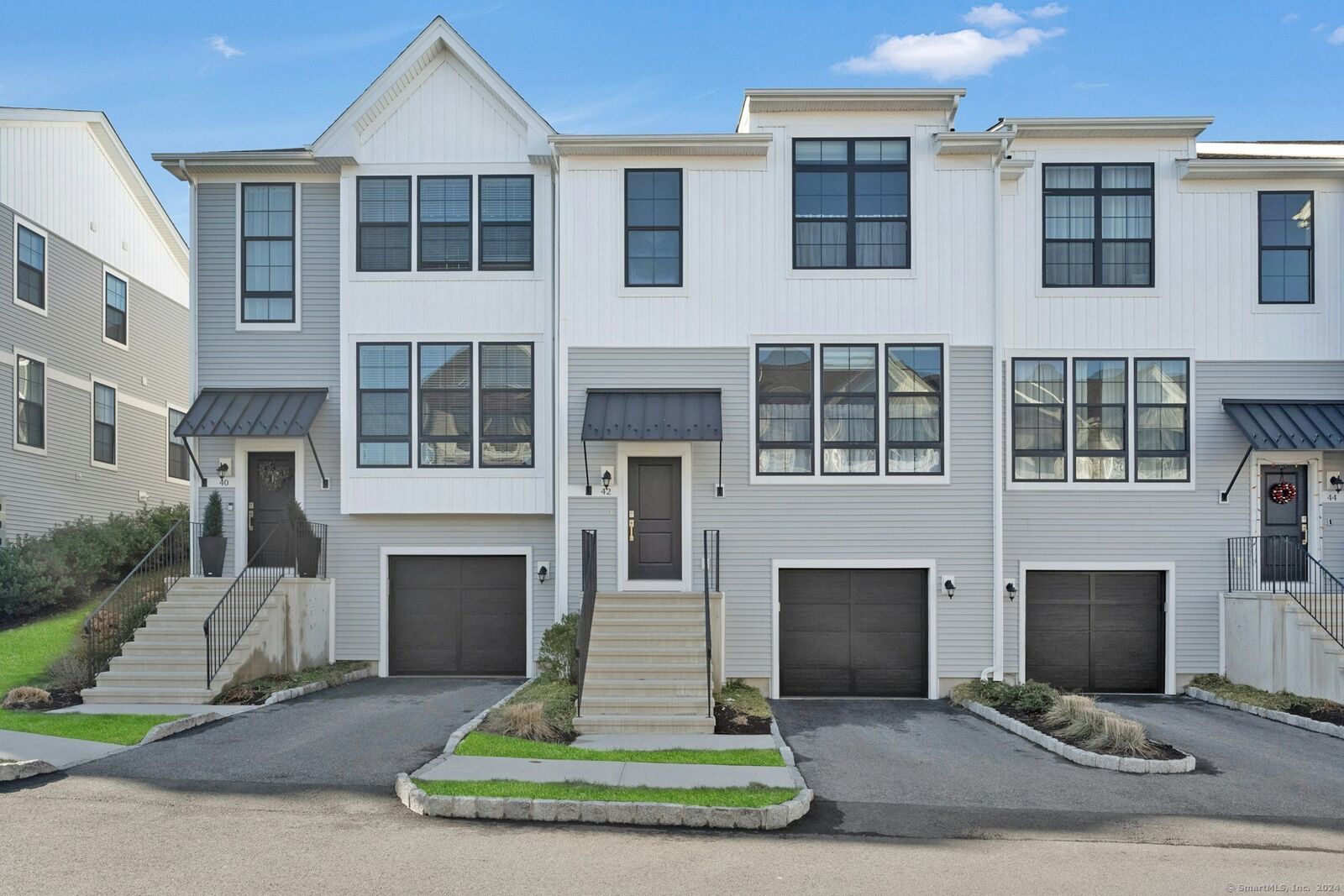 Property Photo: 42 Brentwood Circle 42 CT 06810