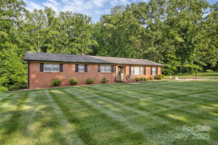 Property Photo:  216 Delview Drive  NC 28021 