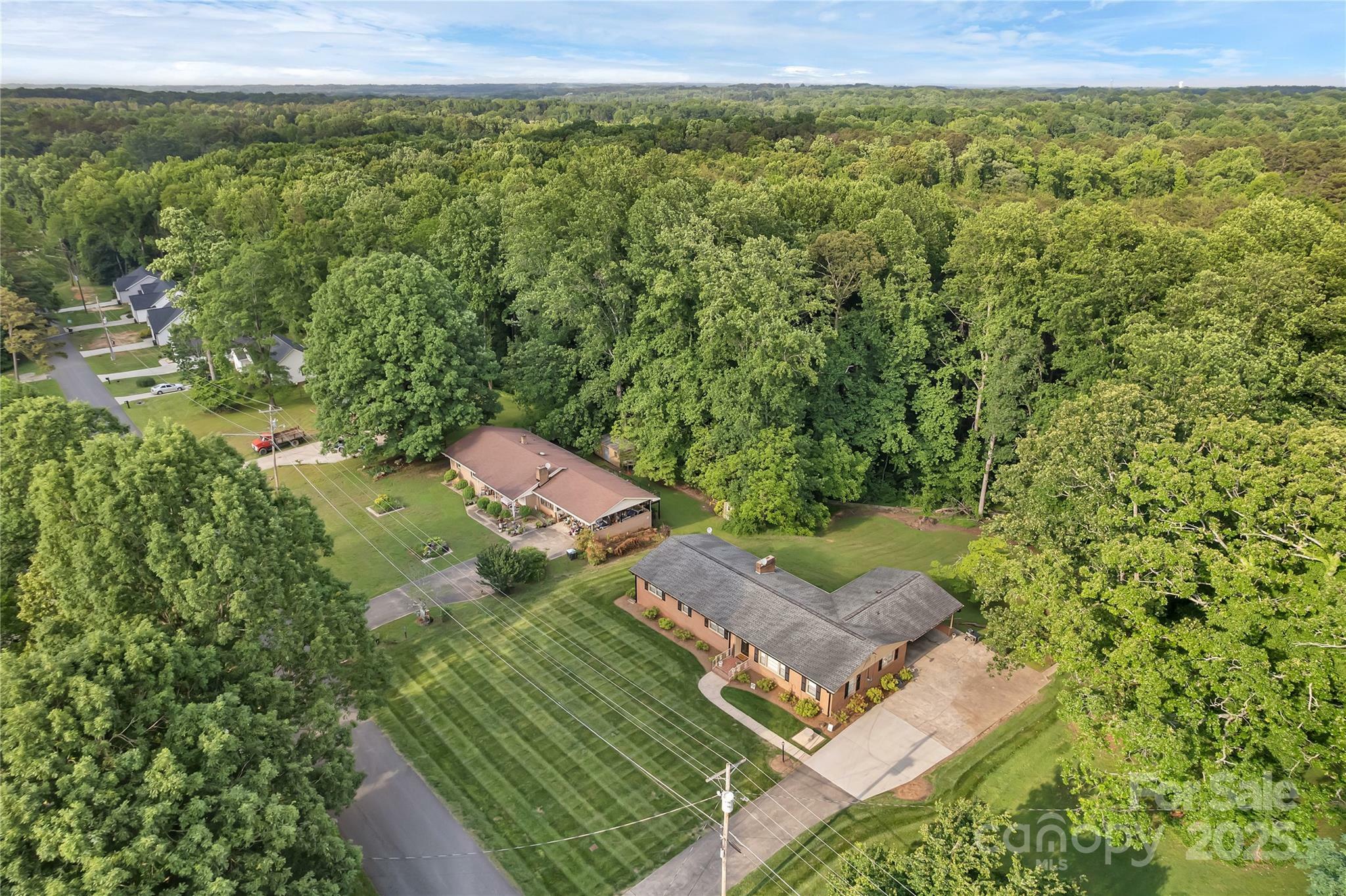 Property Photo: 216 Delview Drive NC 28021