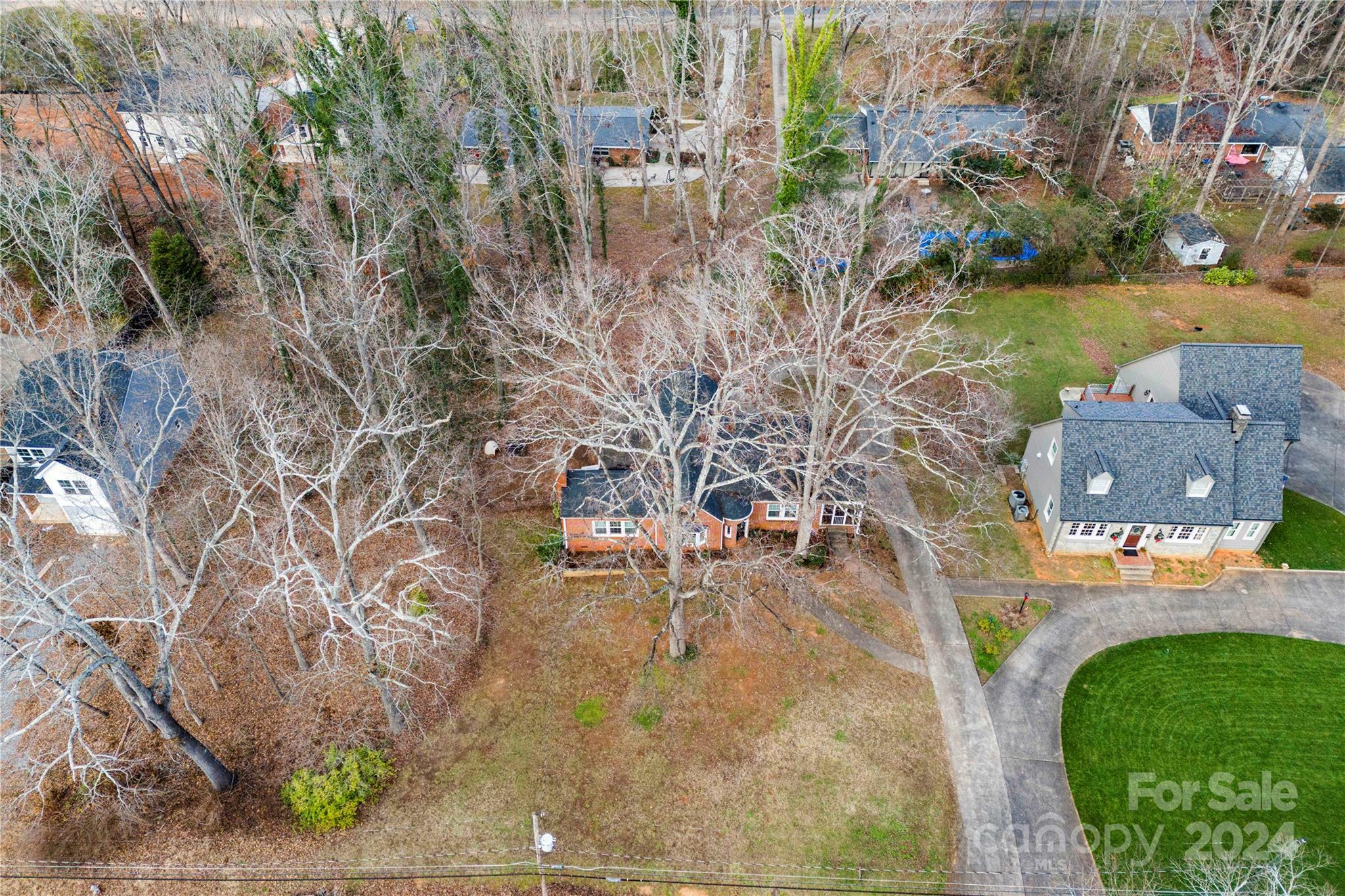 Property Photo:  860 W Marion Street  NC 28150 