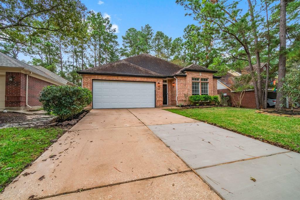 Property Photo:  82 E Timberspire Court  TX 77380 