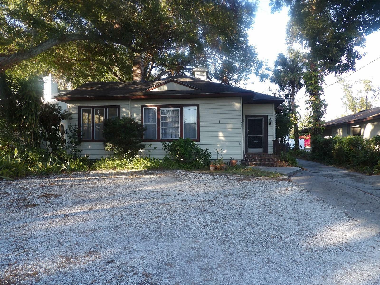 Property Photo:  220 E Palm Drive  FL 33803 