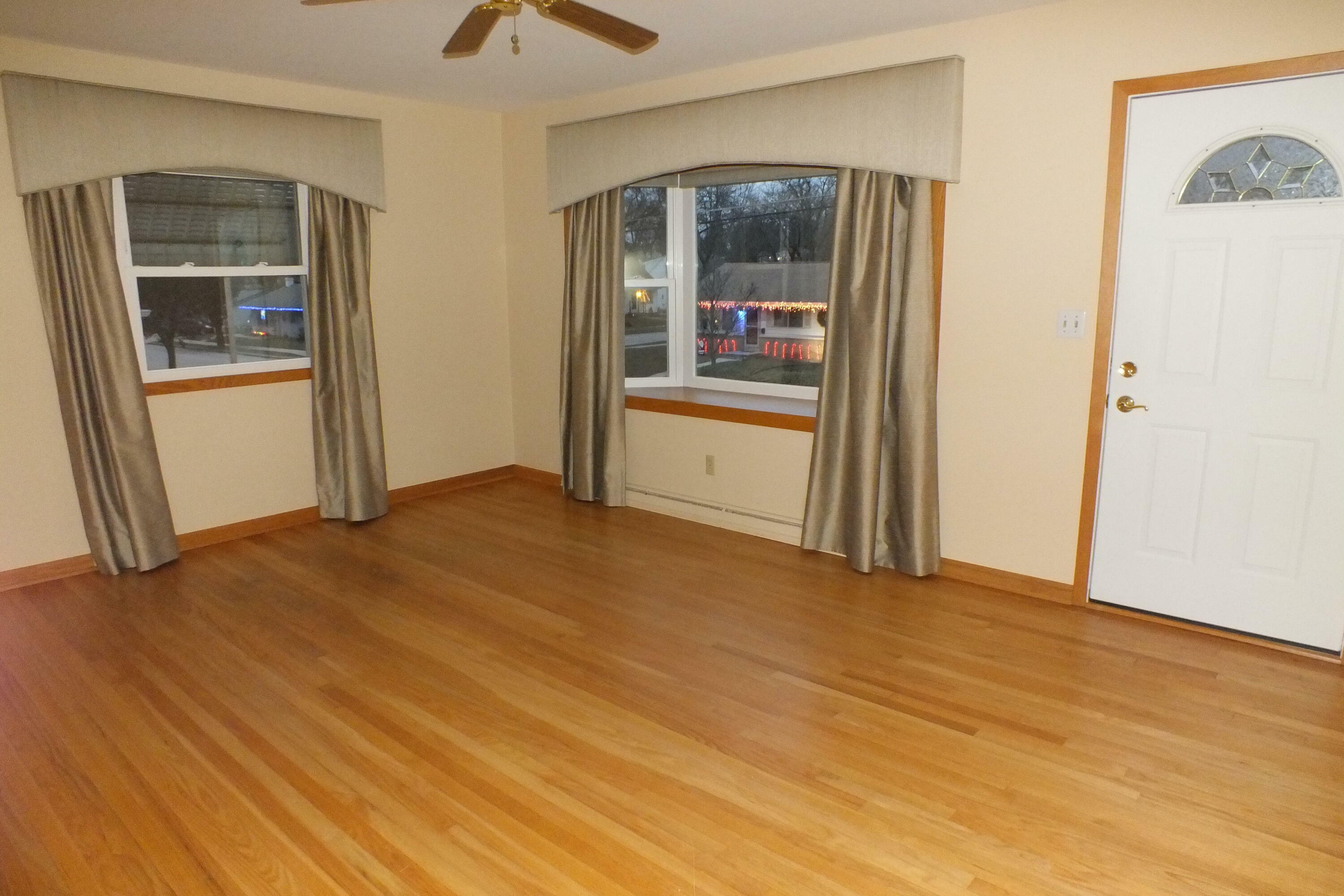 Property Photo:  2221 Easy St  WI 53188 