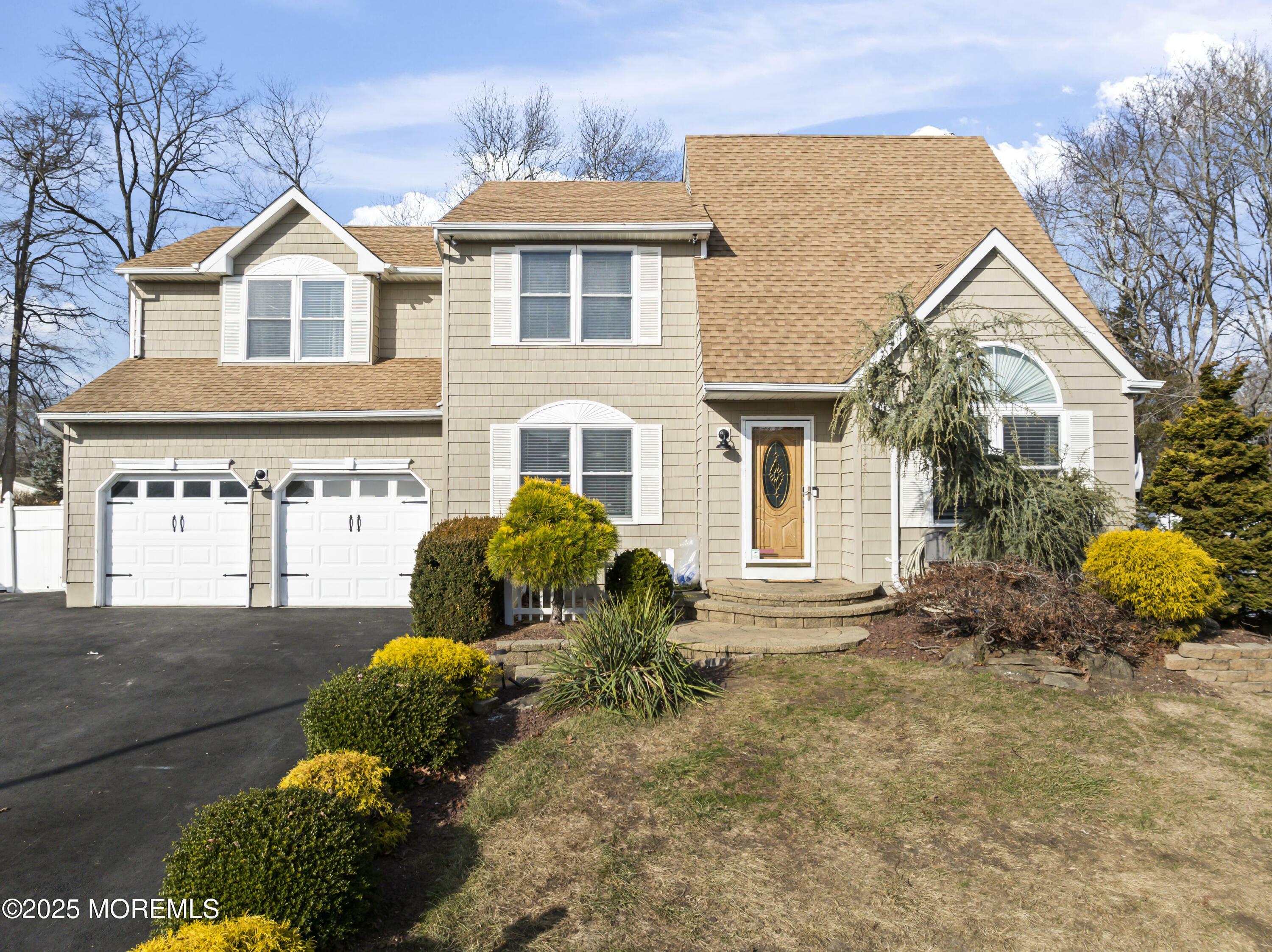 Property Photo:  8 Shadow Ridge Court  NJ 07731 