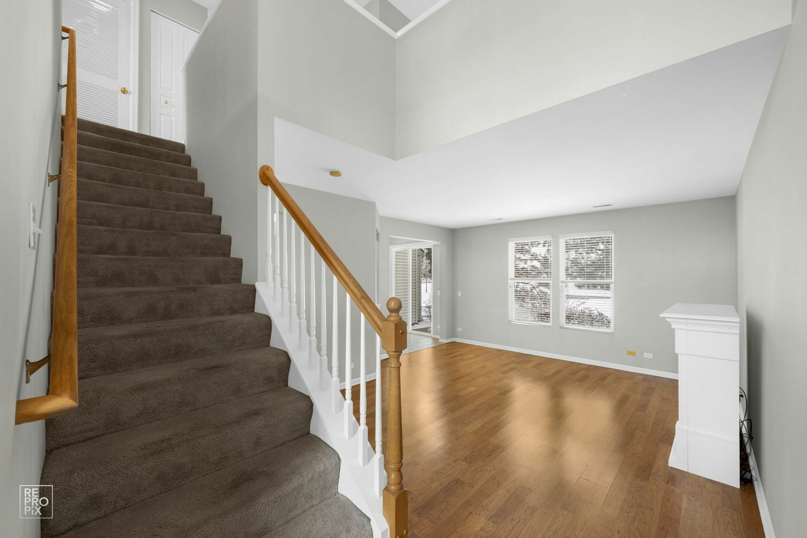 Property Photo: 3205 Bromley Lane IL 60502