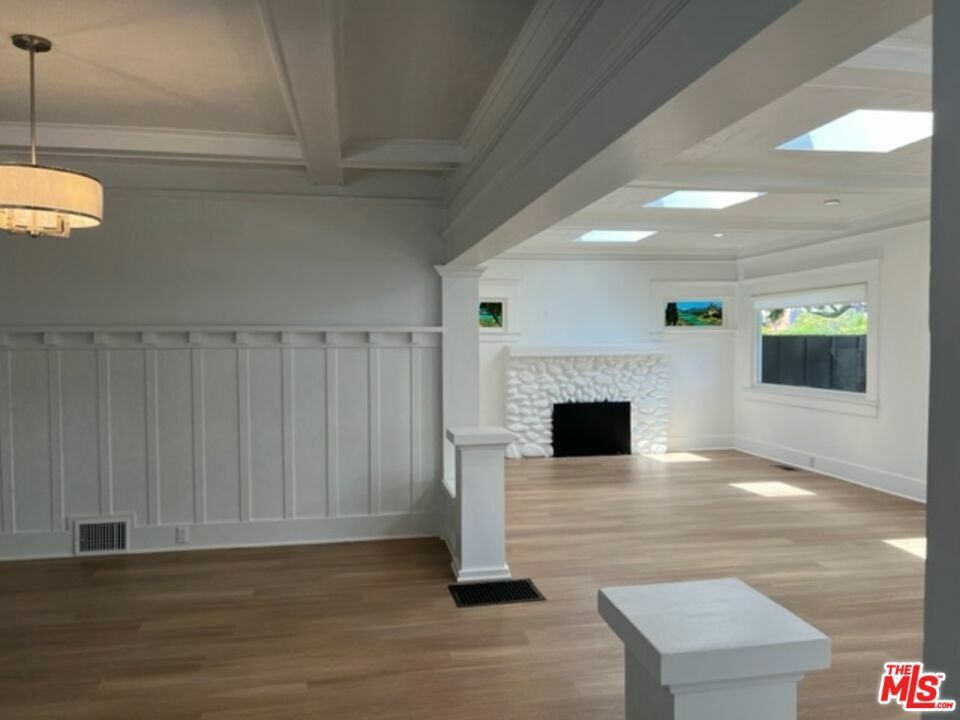 Property Photo: 828 Venice Boulevard CA 90291