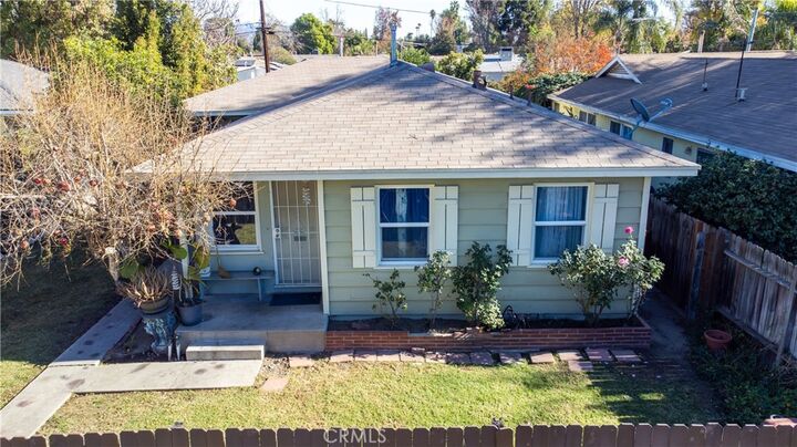 Property Photo: 5822 Kester Avenue CA 91411