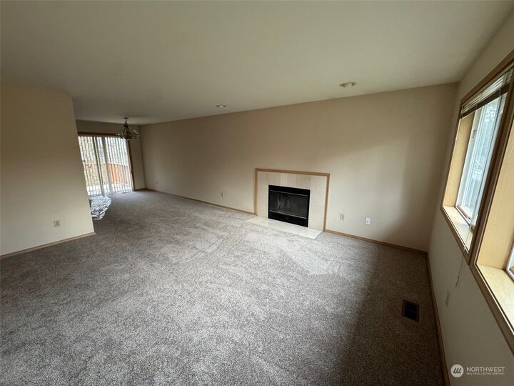 Property Photo: 7824 SE 24th Street WA 98040