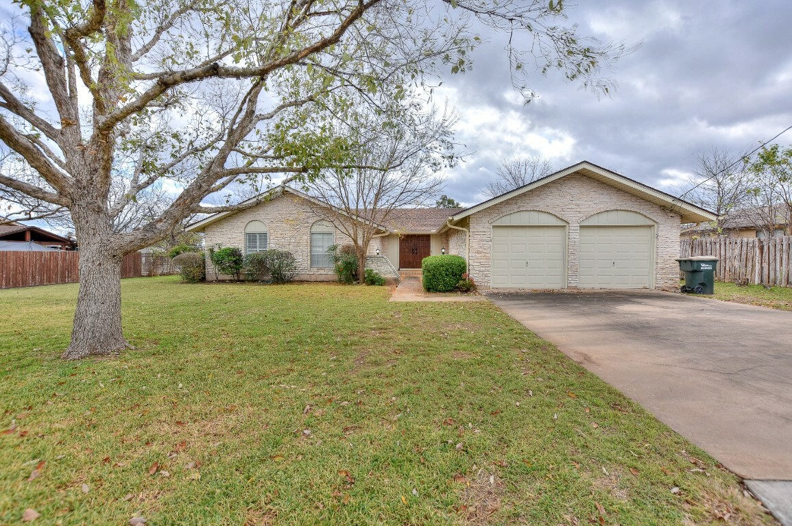 Property Photo:  109 Live Oak Drive  TX 78628 