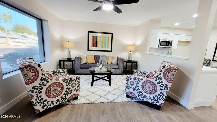 Property Photo:  2064 S Farnsworth Drive 18  AZ 85209 