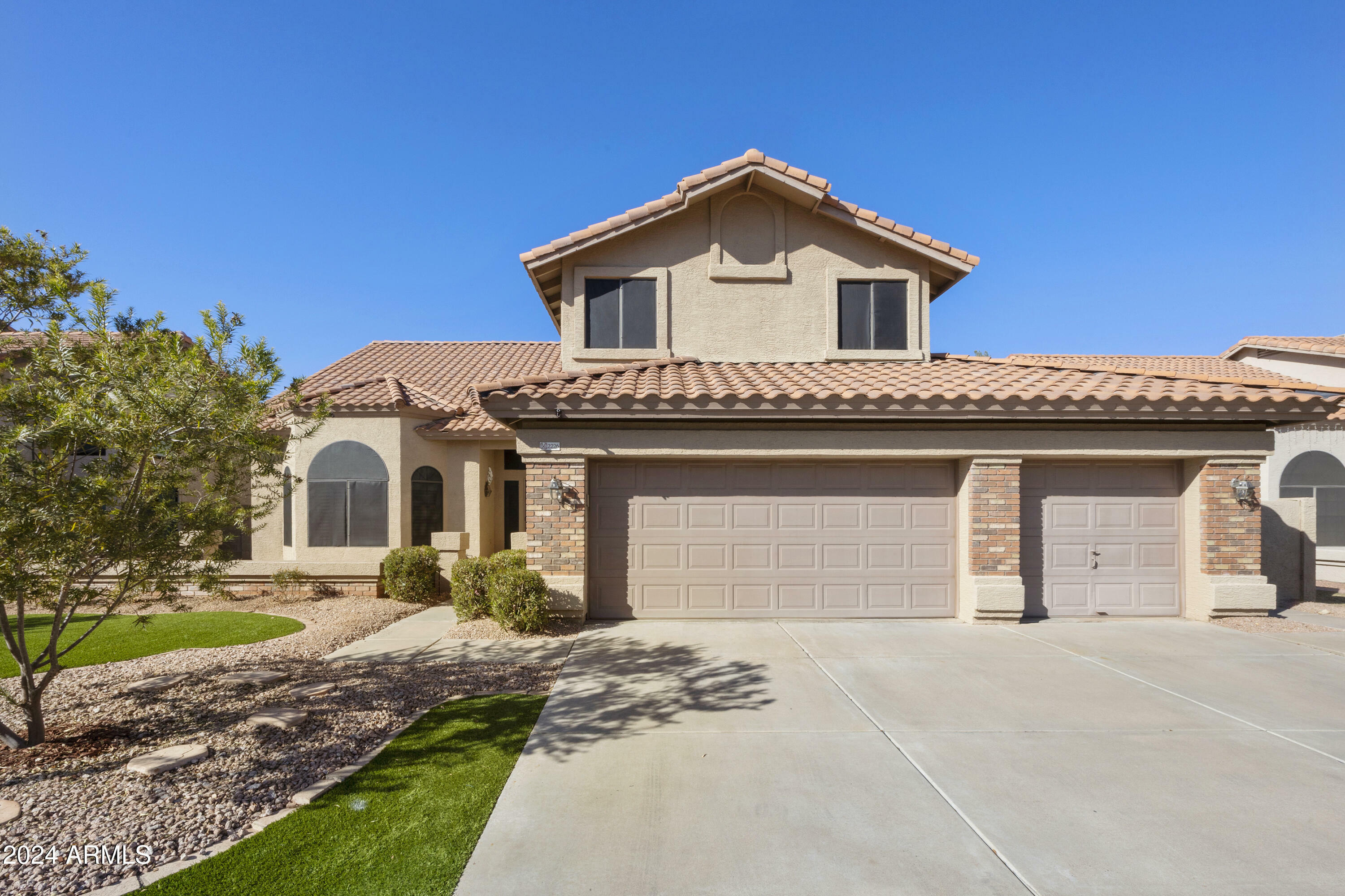 Property Photo:  2226 E Egret Court  AZ 85234 