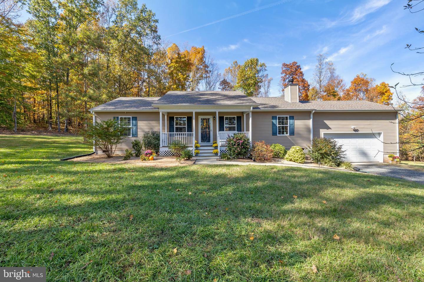 Property Photo:  8656 Green Road  VA 20187 