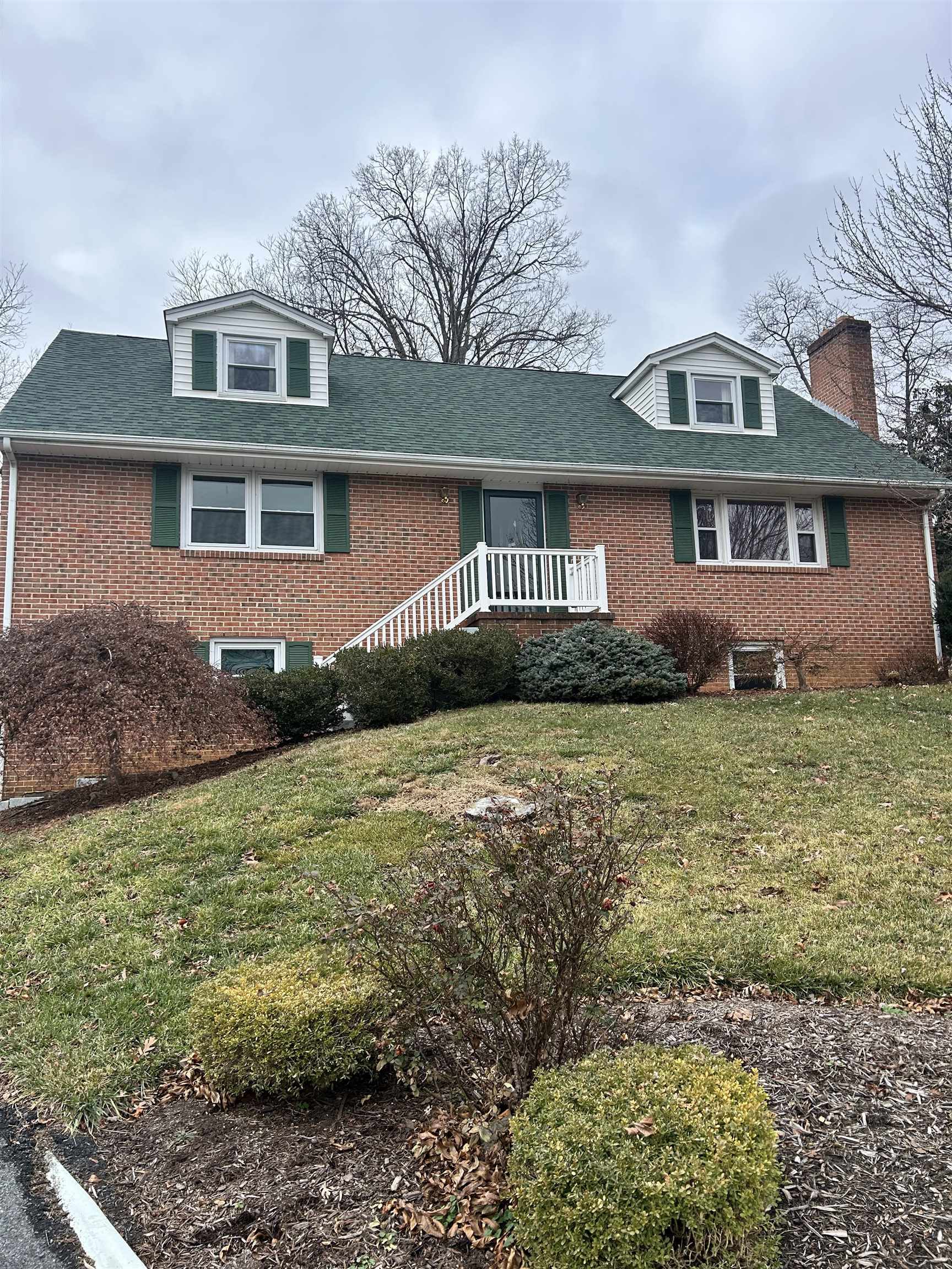 908 Ridgecrest Cir  Staunton VA 24401 photo