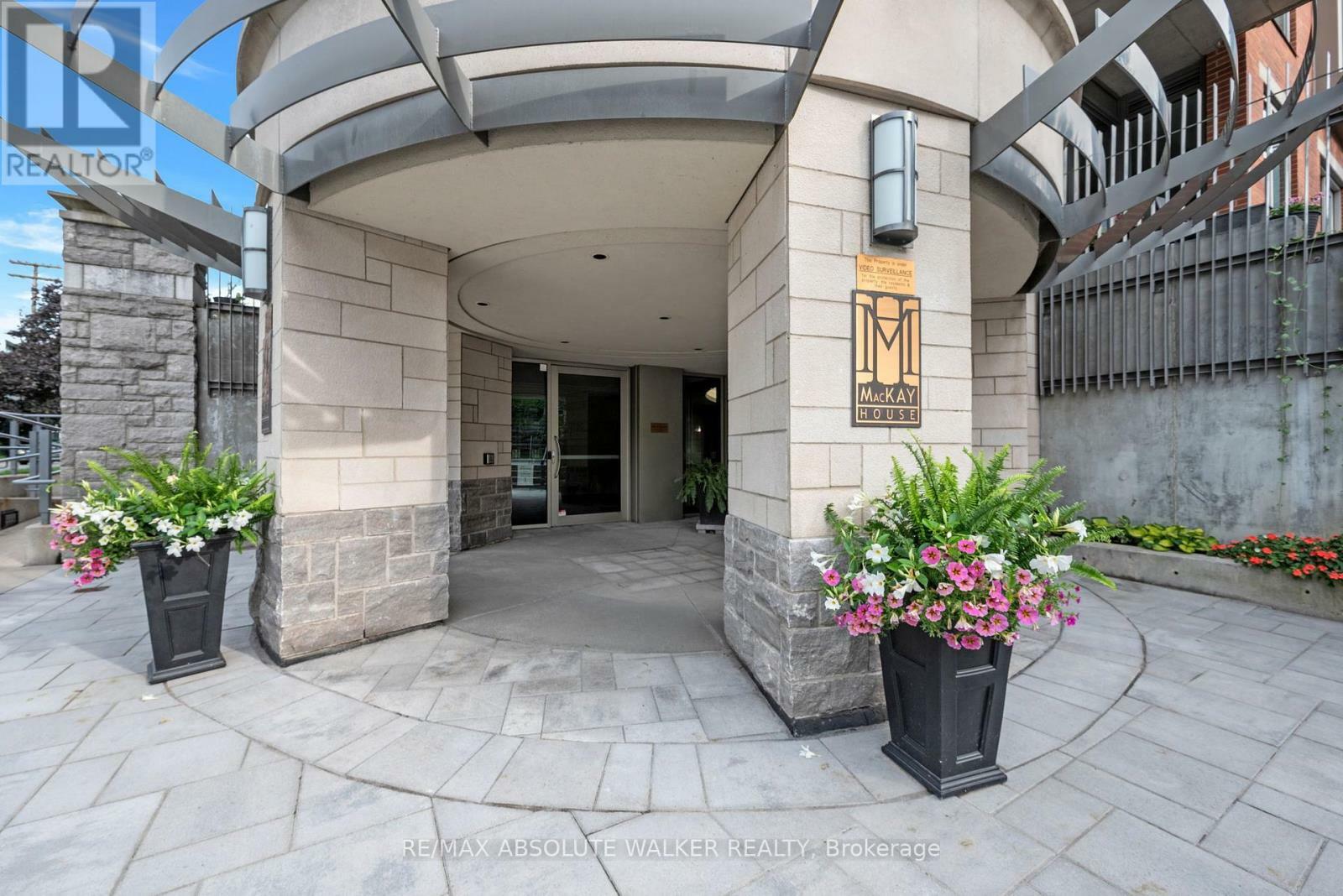 Photo de la propriété:  295 Mackay Street 304  ON K1M 2B7 