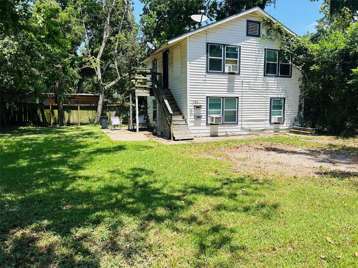 Property Photo: 124 W Bernard Street TX 77531