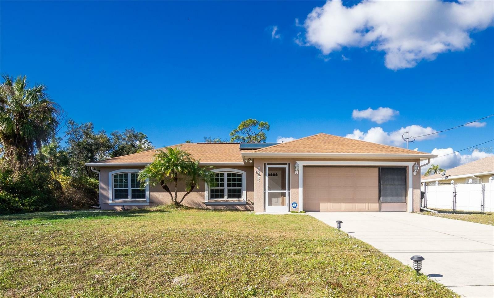 Property Photo: 3863 S Chamberlain Boulevard FL 34286