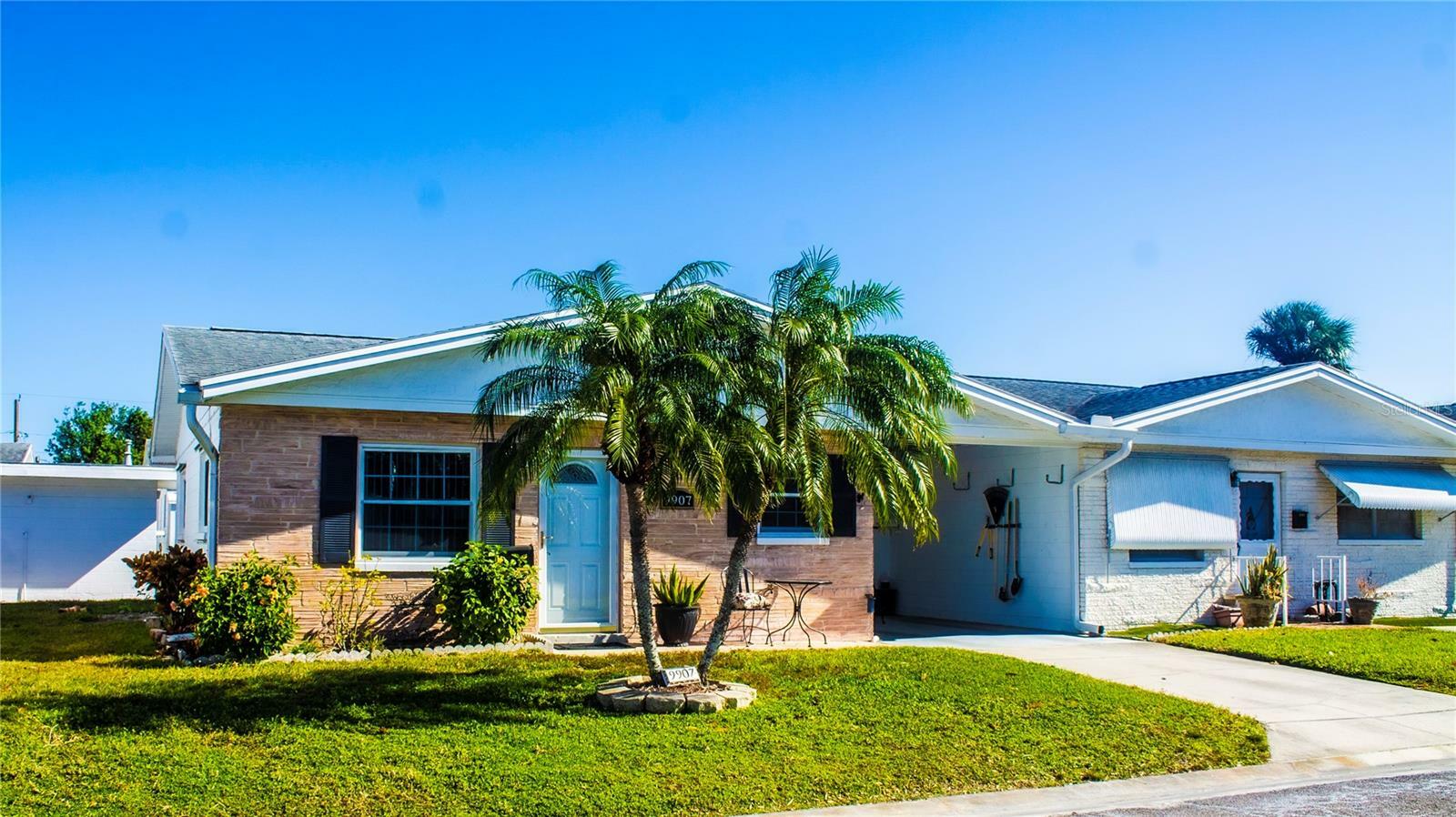 Property Photo:  9907 Dahlia Street N  FL 33782 