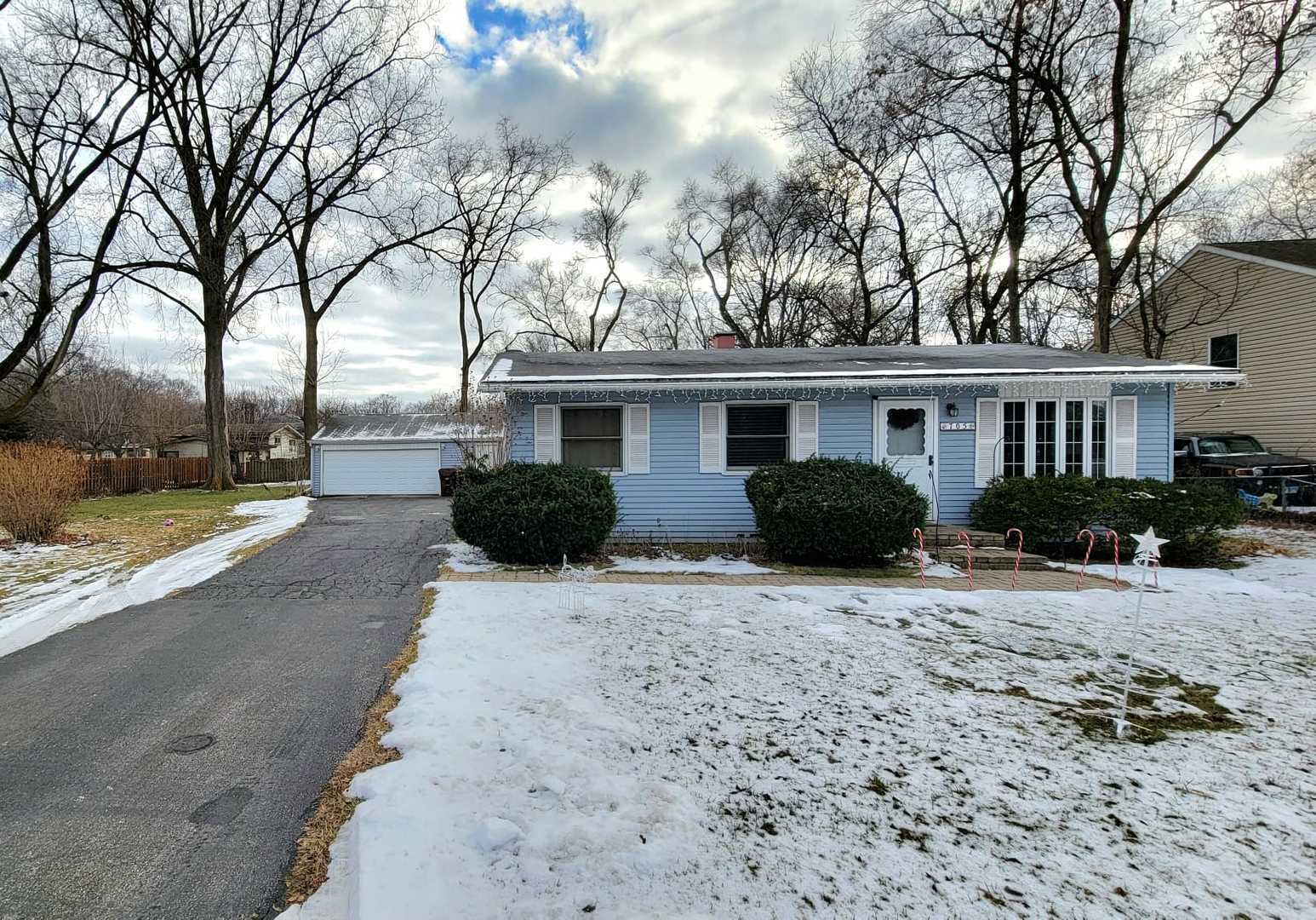 Property Photo:  705 W Dowell Road  IL 60051 