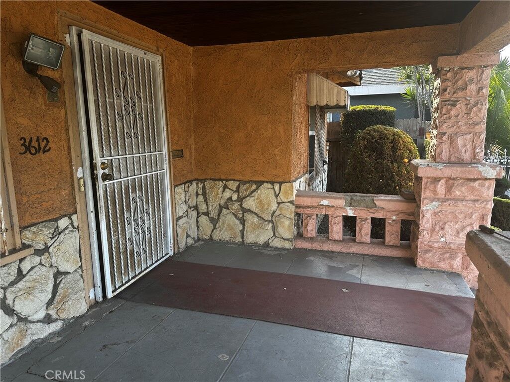 Property Photo:  3612 S Gramercy Place  CA 90018 