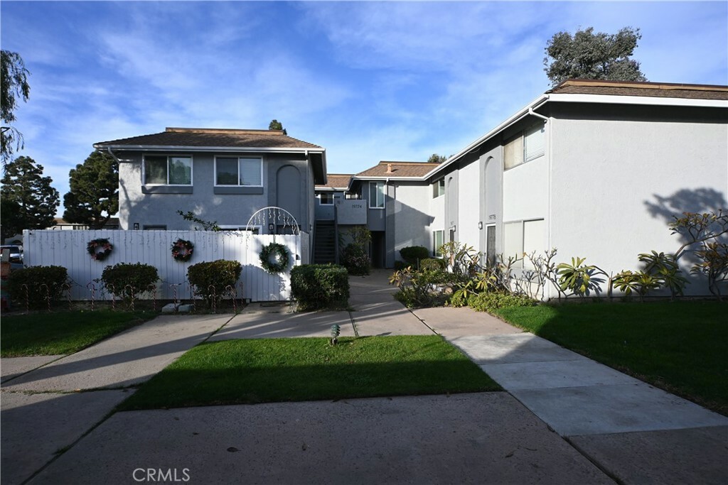 Property Photo:  19774 Bromley Lane  CA 92646 