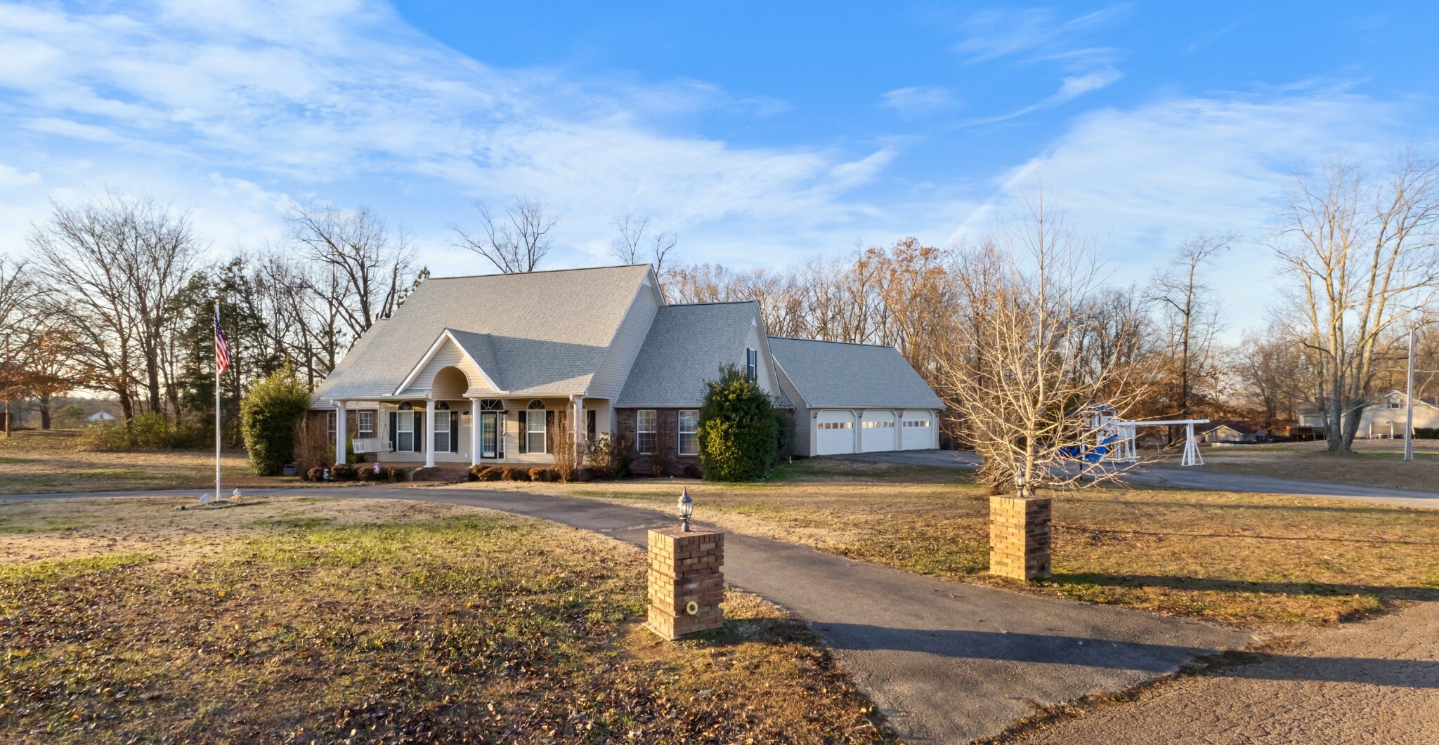 Property Photo: 229 Sunnyside Dr TN 38242
