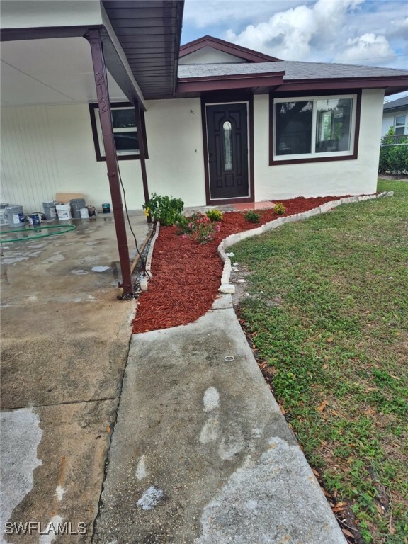 Property Photo:  212 Benson Street  FL 34113 