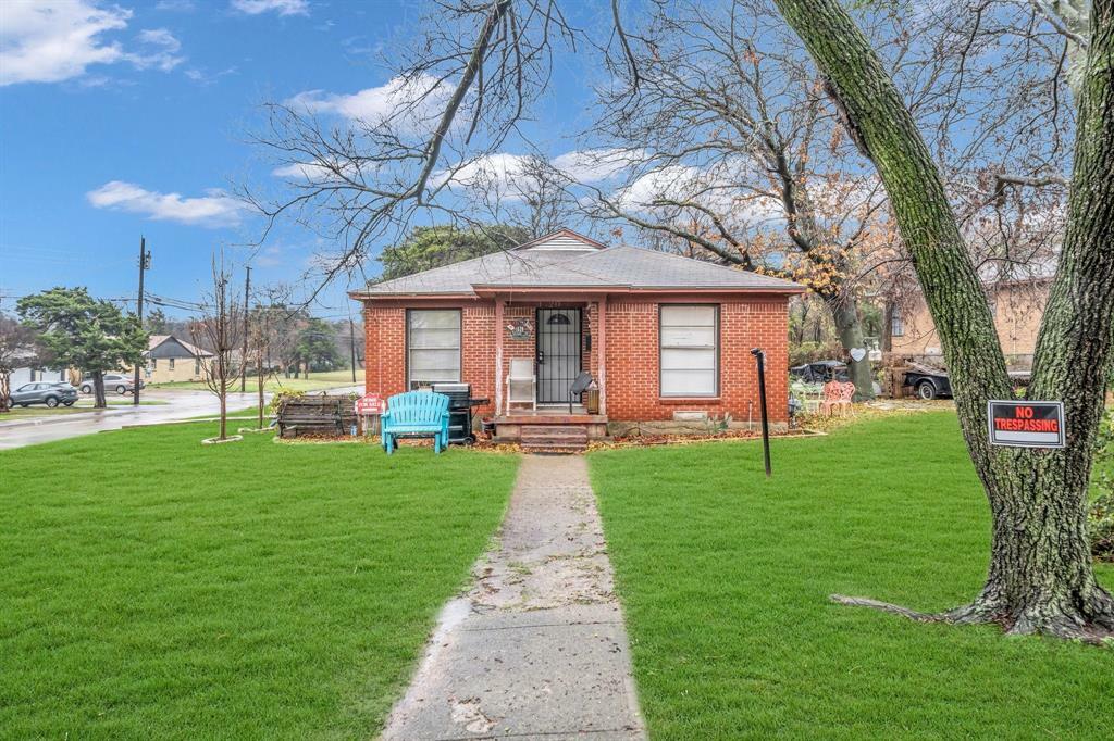 Property Photo:  1520 Glen Avenue  TX 75216 