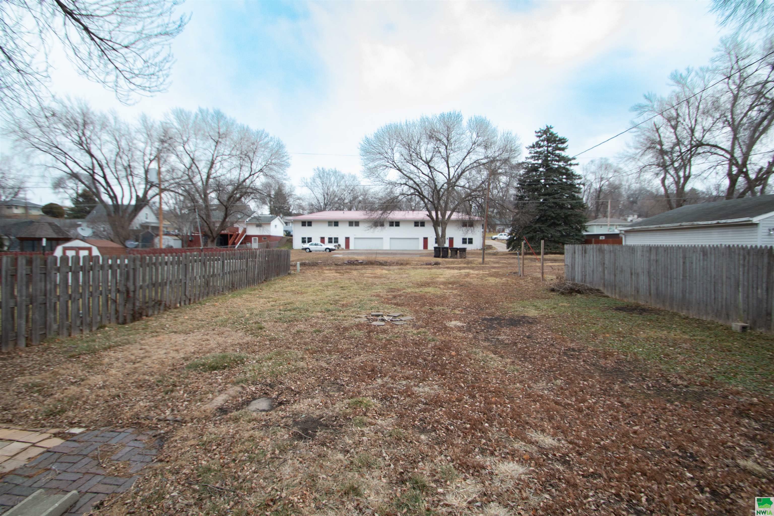 Property Photo:  1324 S Royce St  IA 51106 