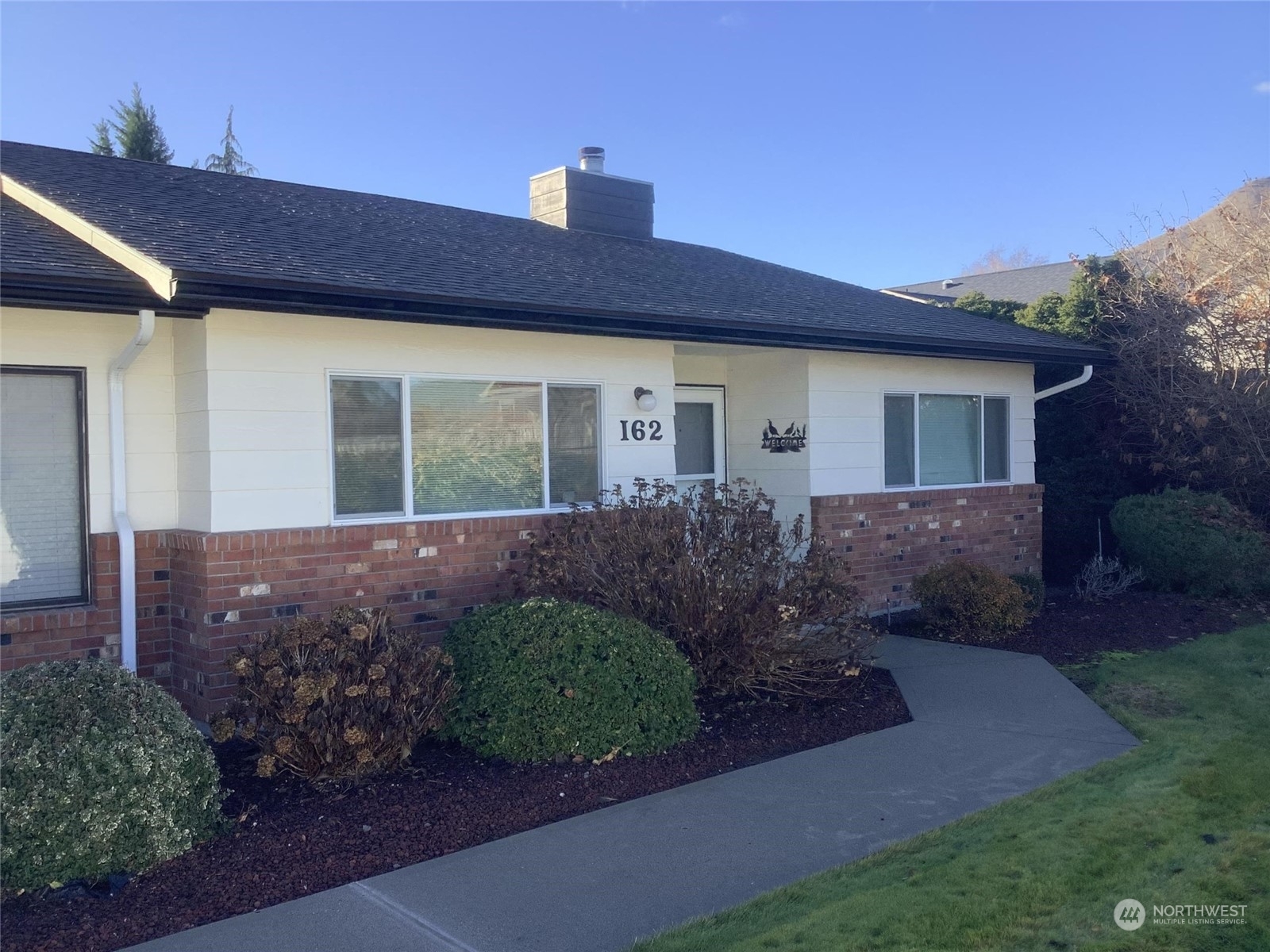 Property Photo: 162 Quail Run Boulevard WA 98801