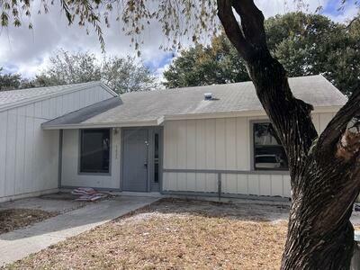 Property Photo:  3823 E Woodridge Terrace  FL 33461 