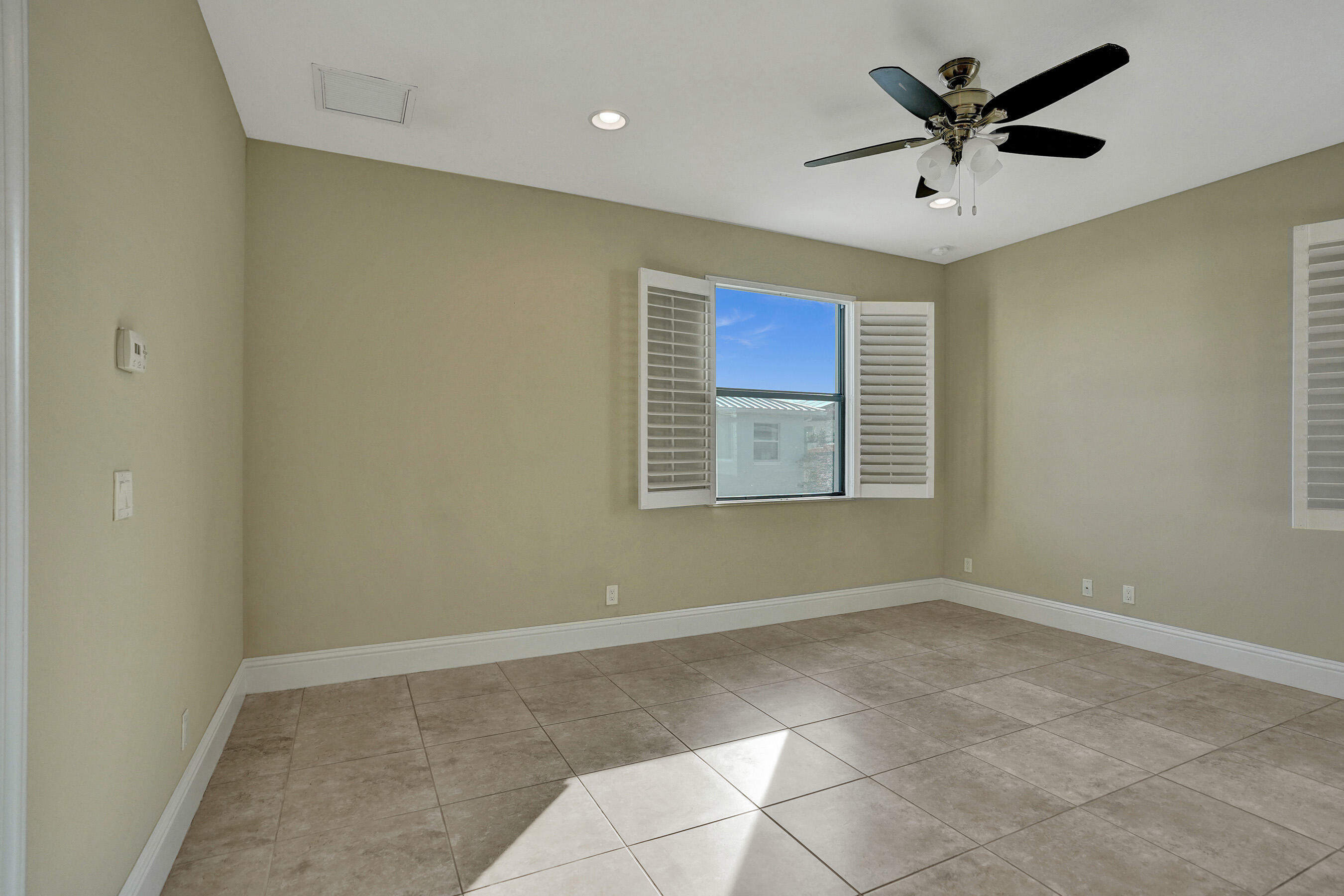 Property Photo:  8011 Hobbes Way  FL 33418 