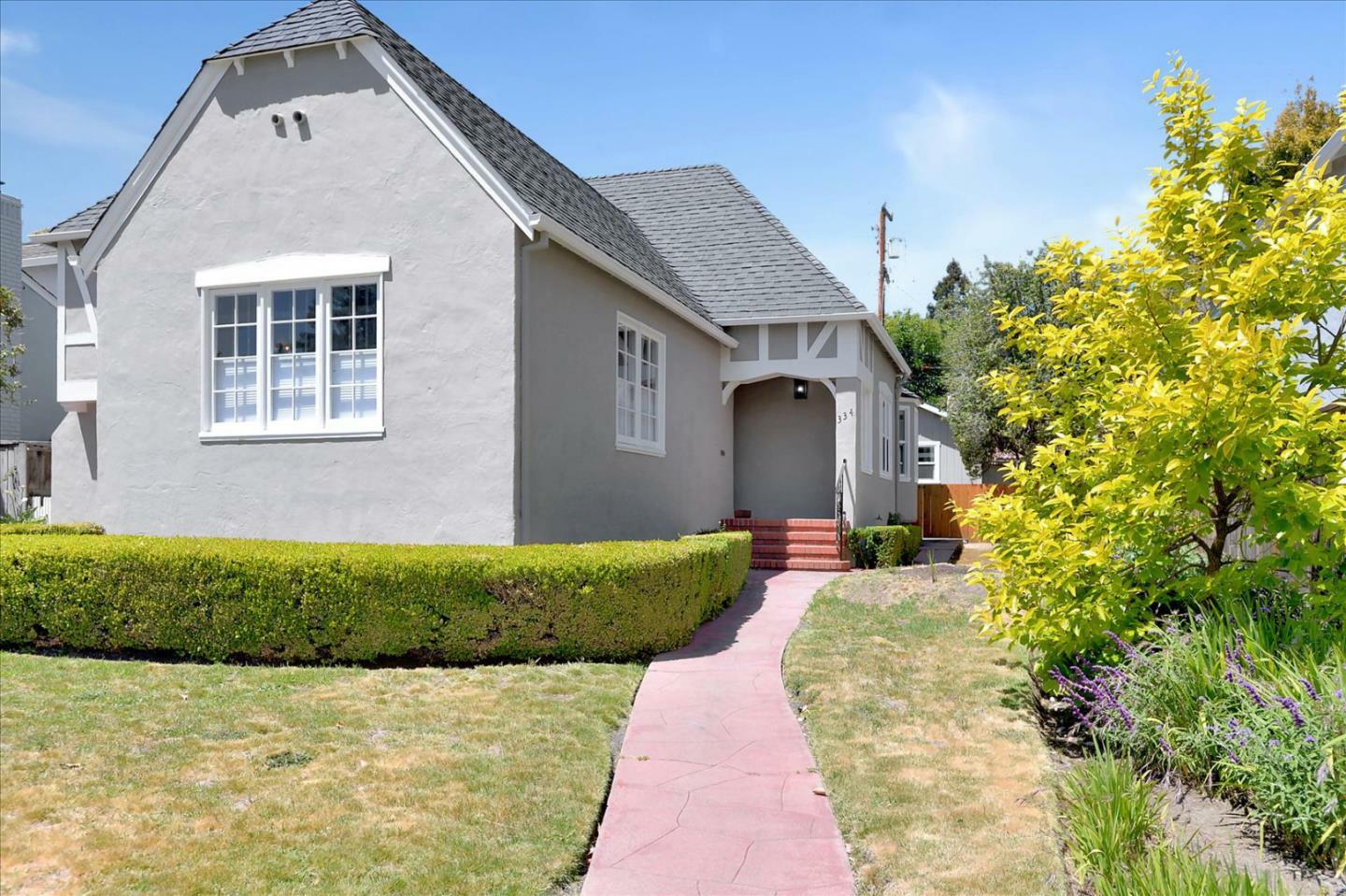 Property Photo:  334 Avila Road  CA 94402 