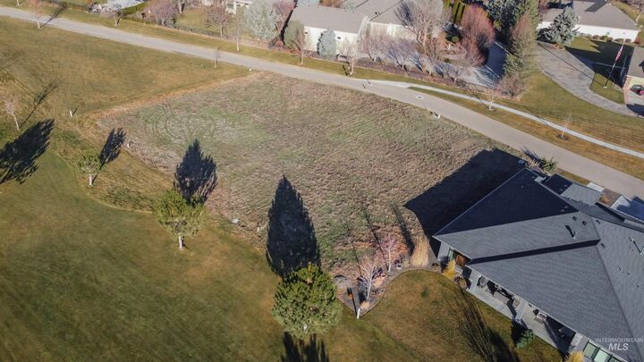 Property Photo: 11285 W Red Hawk Dr ID 83686