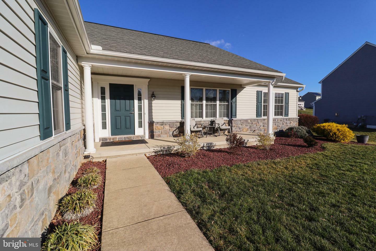 Property Photo:  2238 Friesian Road  PA 17406 