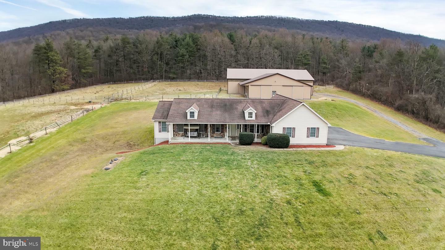 Property Photo:  133 Black Bear Lane  PA 17021 