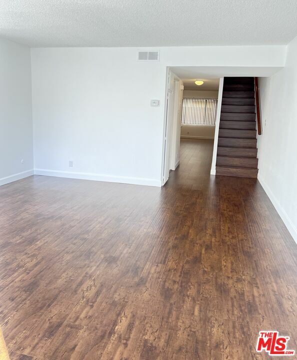 Property Photo:  13156   Riverside Dr 4  CA 91423 