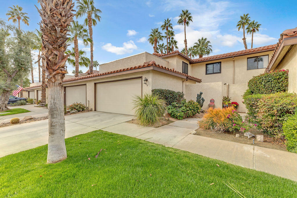 Property Photo:  505 Flower Hill Lane  CA 92260 