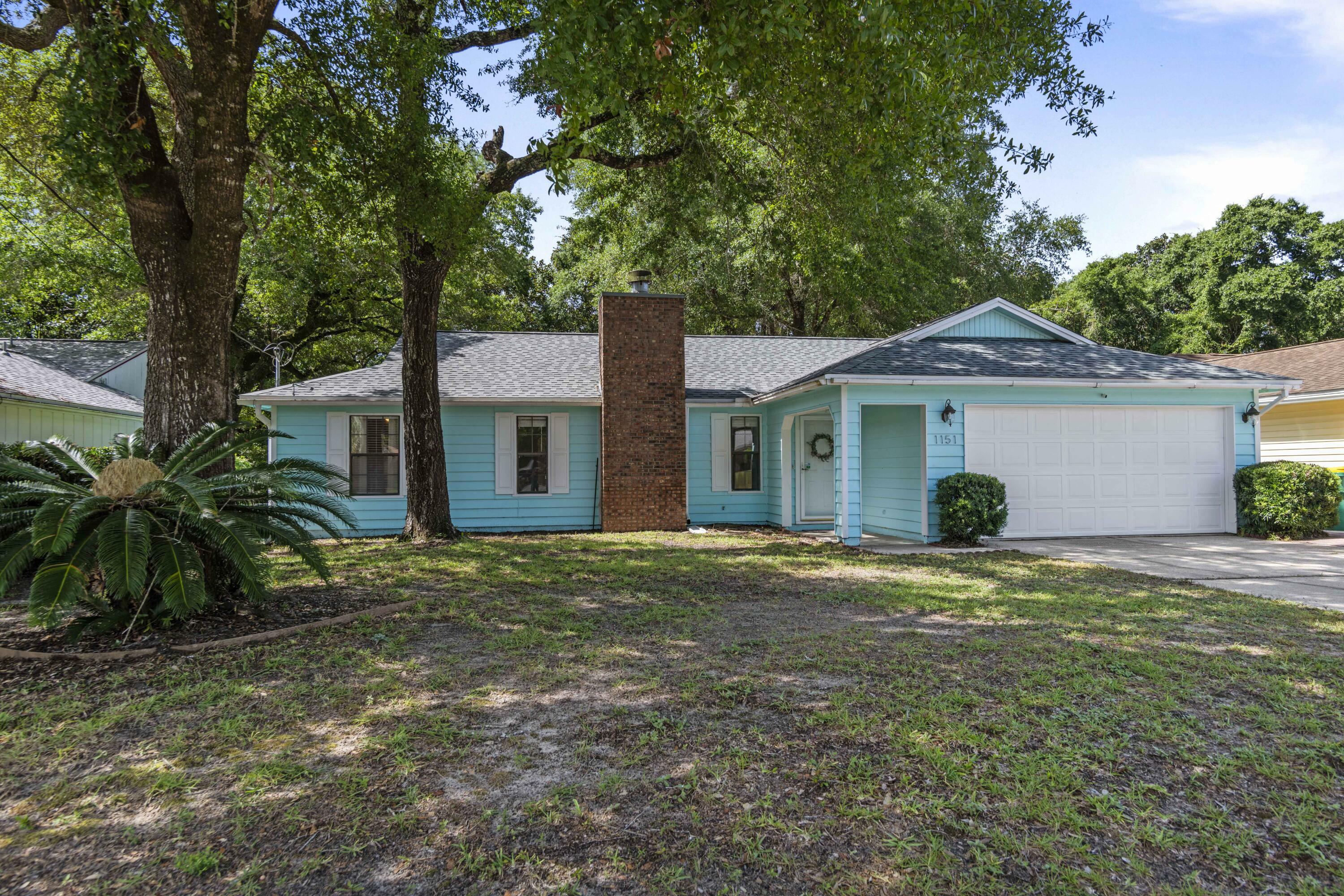 Property Photo:  1151 Rhonda Drive Drive  FL 32578 