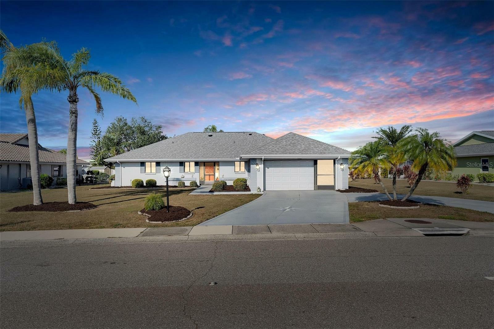 Property Photo:  1719 S Pebble Beach Boulevard  FL 33573 