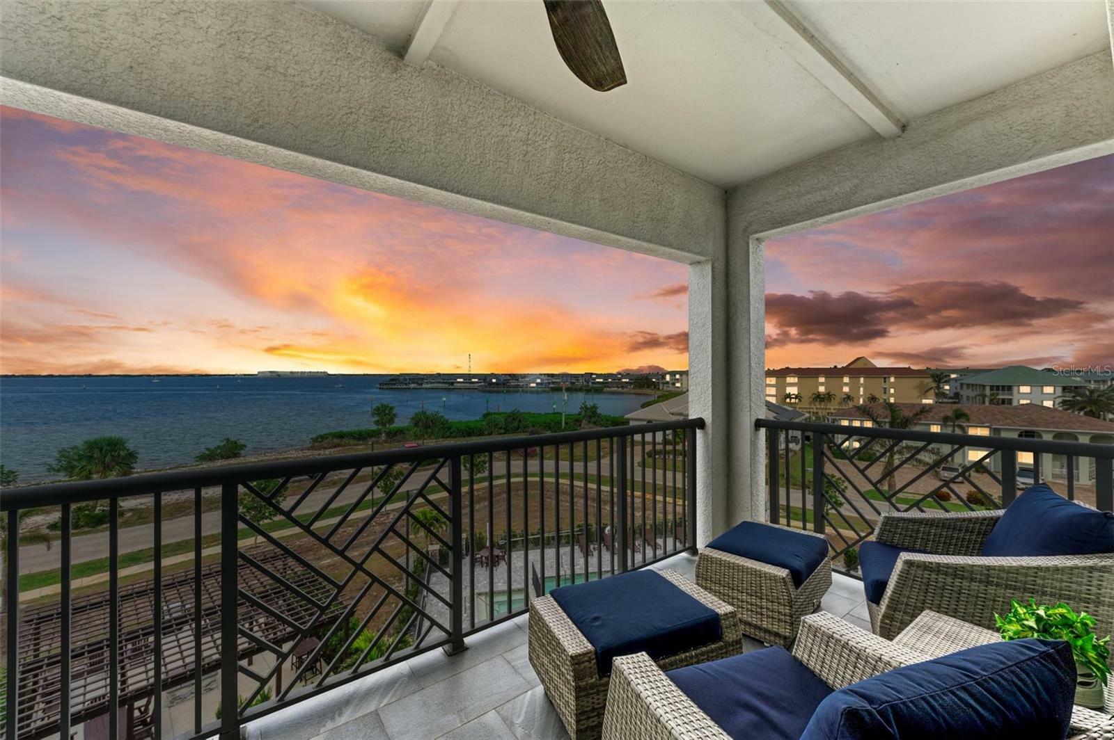 Property Photo: 1425 Park Beach Circle 149 FL 33950