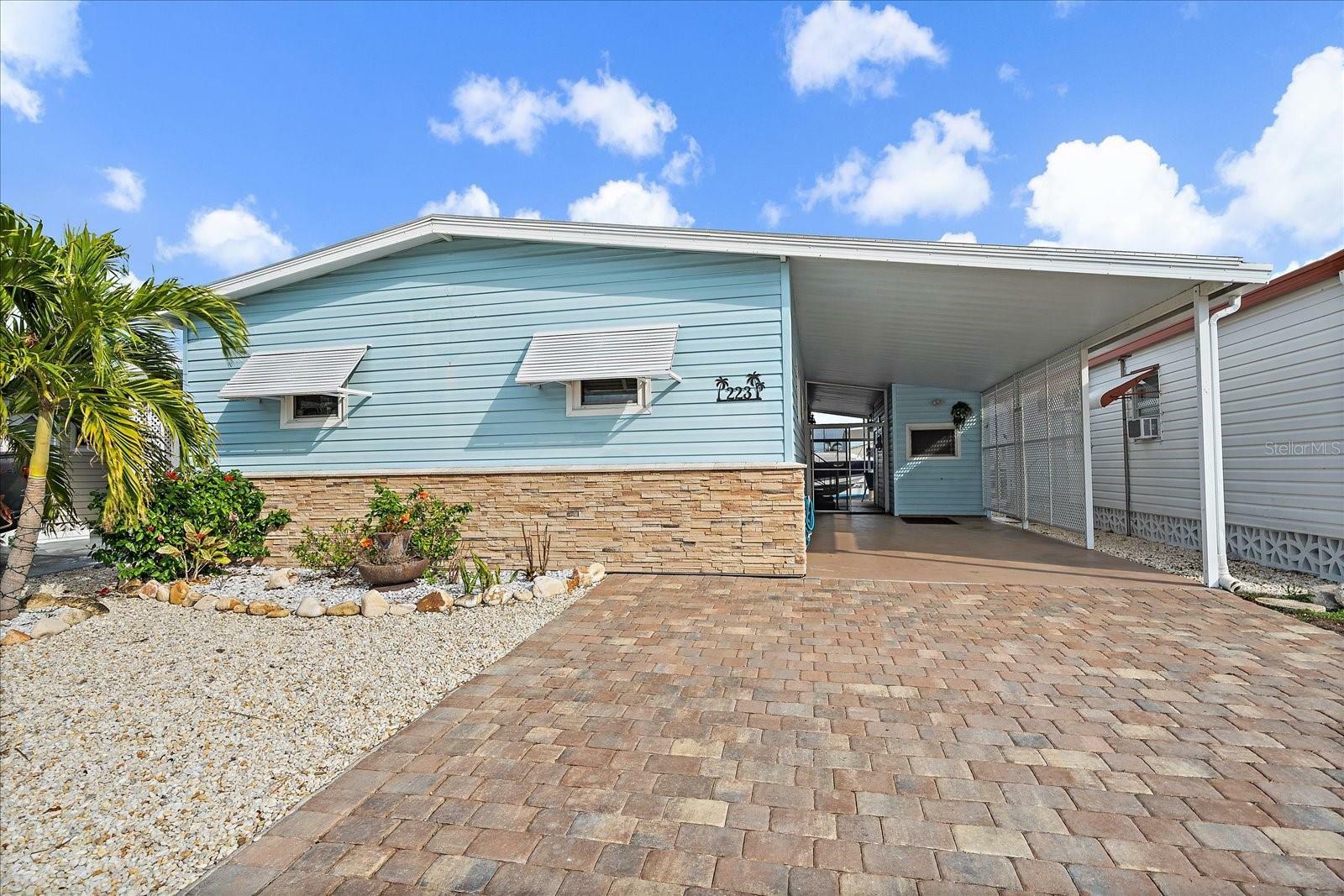 Property Photo:  223 Bimini Drive  FL 34221 