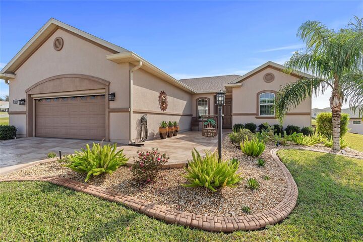 Property Photo: 11254 SE 172nd Place FL 34491