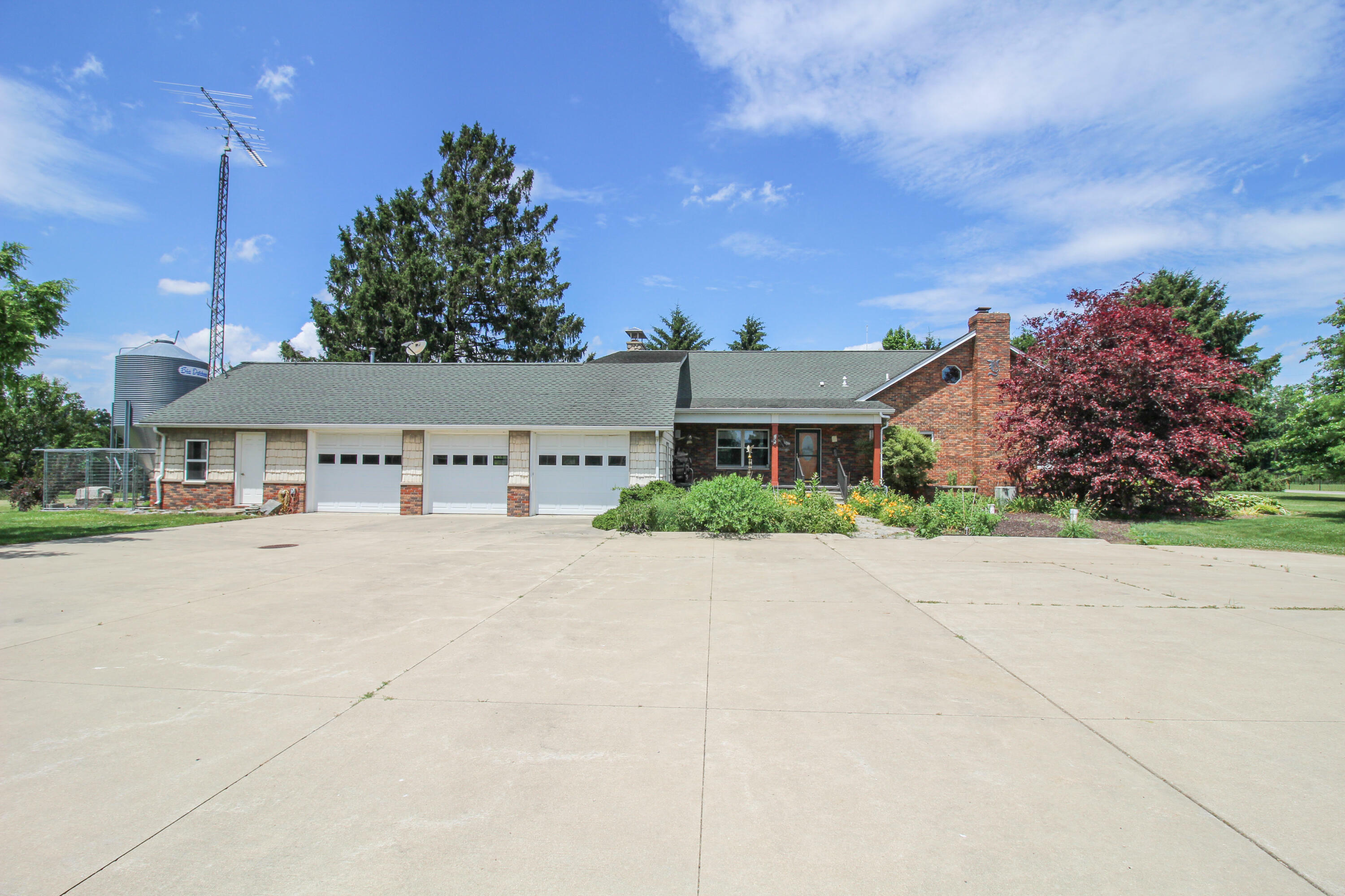 Property Photo: 17787 Indian Prairie Road MI 49099