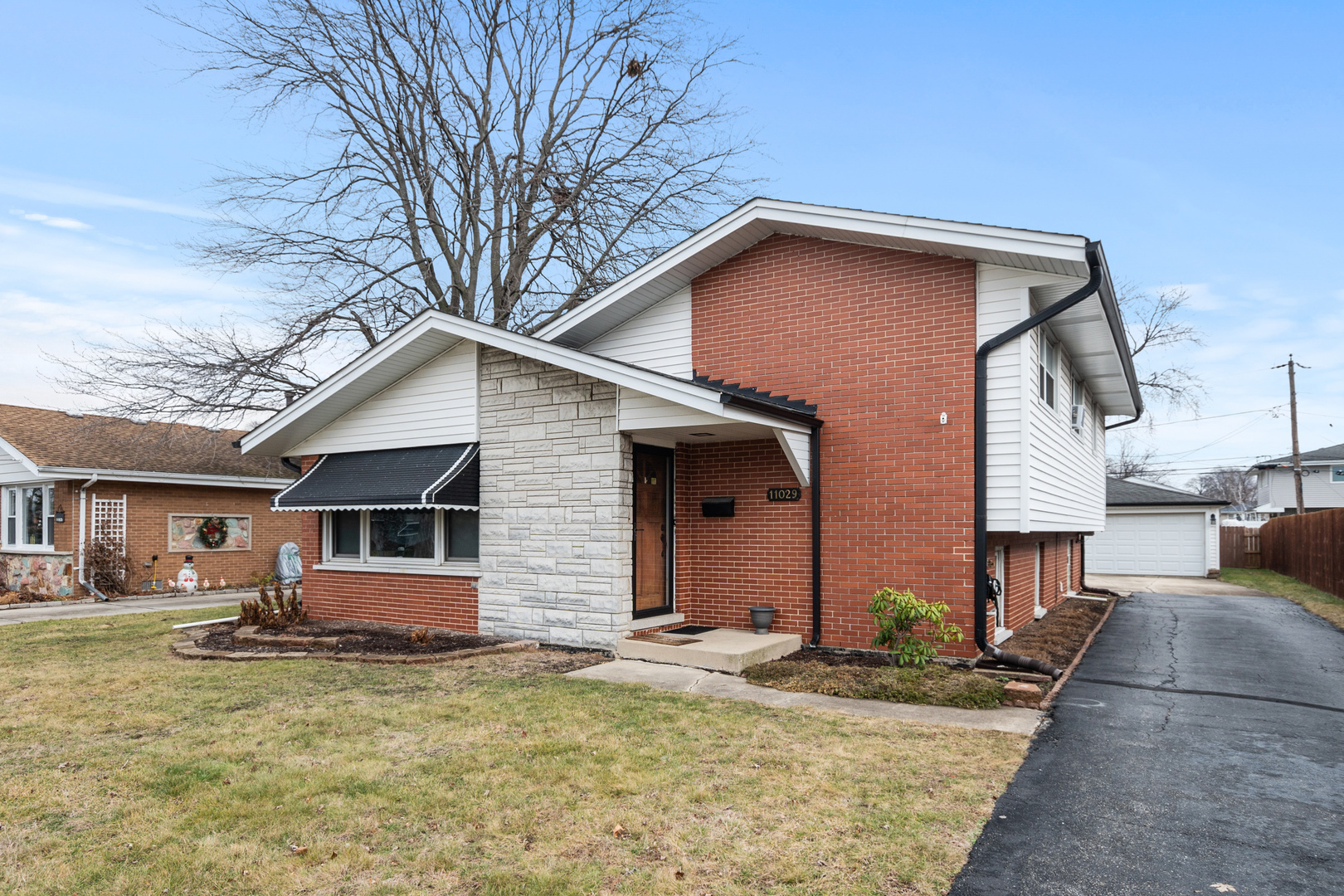 Property Photo:  11029 S Kilbourn Avenue  IL 60453 