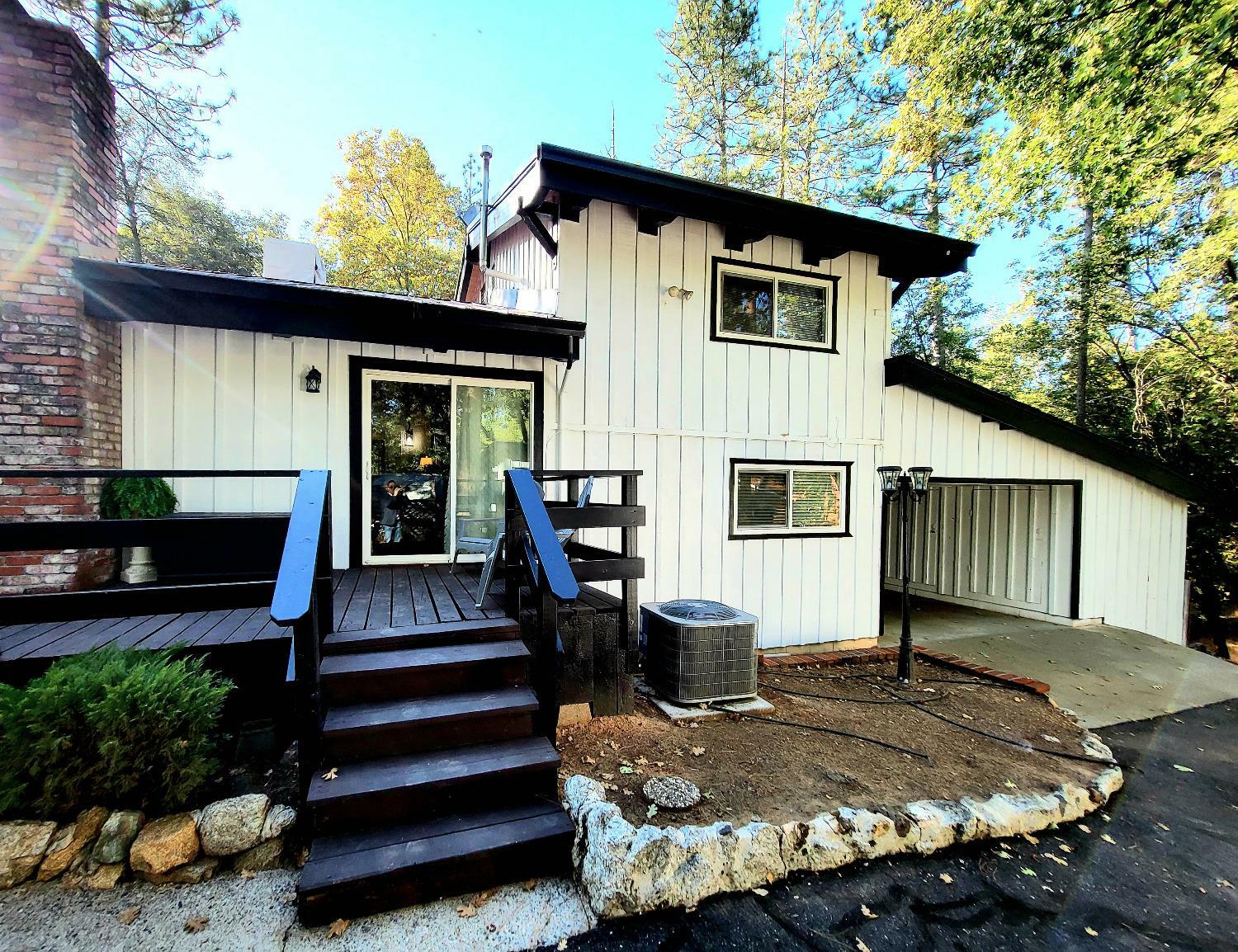 Property Photo:  16390 Creekside Drive  CA 95370 